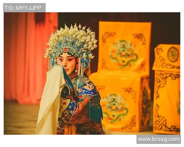女生佩戴篮球明星面具展现个性魅力与运动热情的奇妙结合